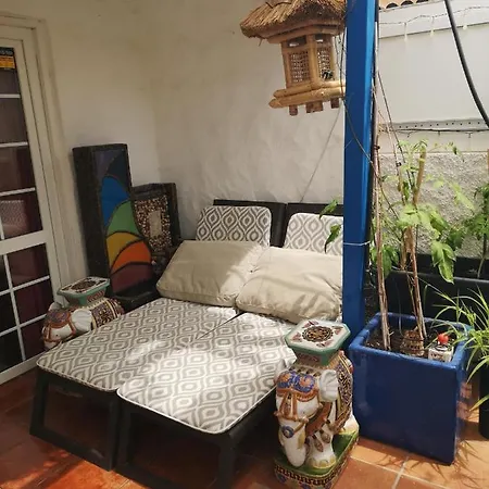 Yumbo Bed & Breakfast