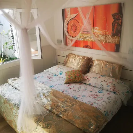 Yumbo Bed & Breakfast