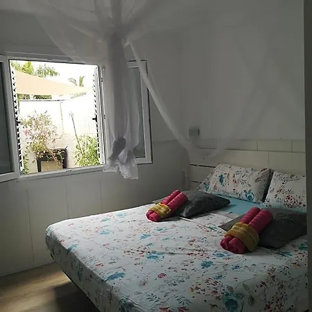 Yumbo Bed & Breakfast *