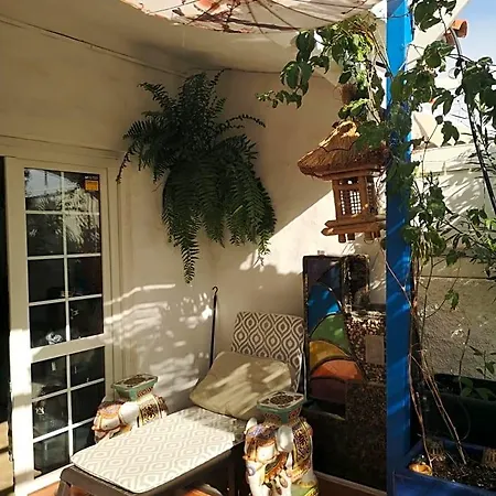 Yumbo Bed & Breakfast